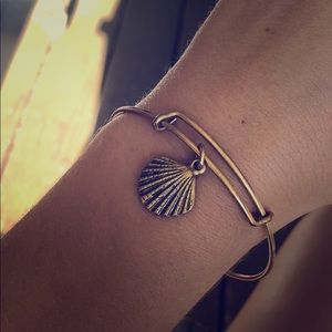 Shell bracelet